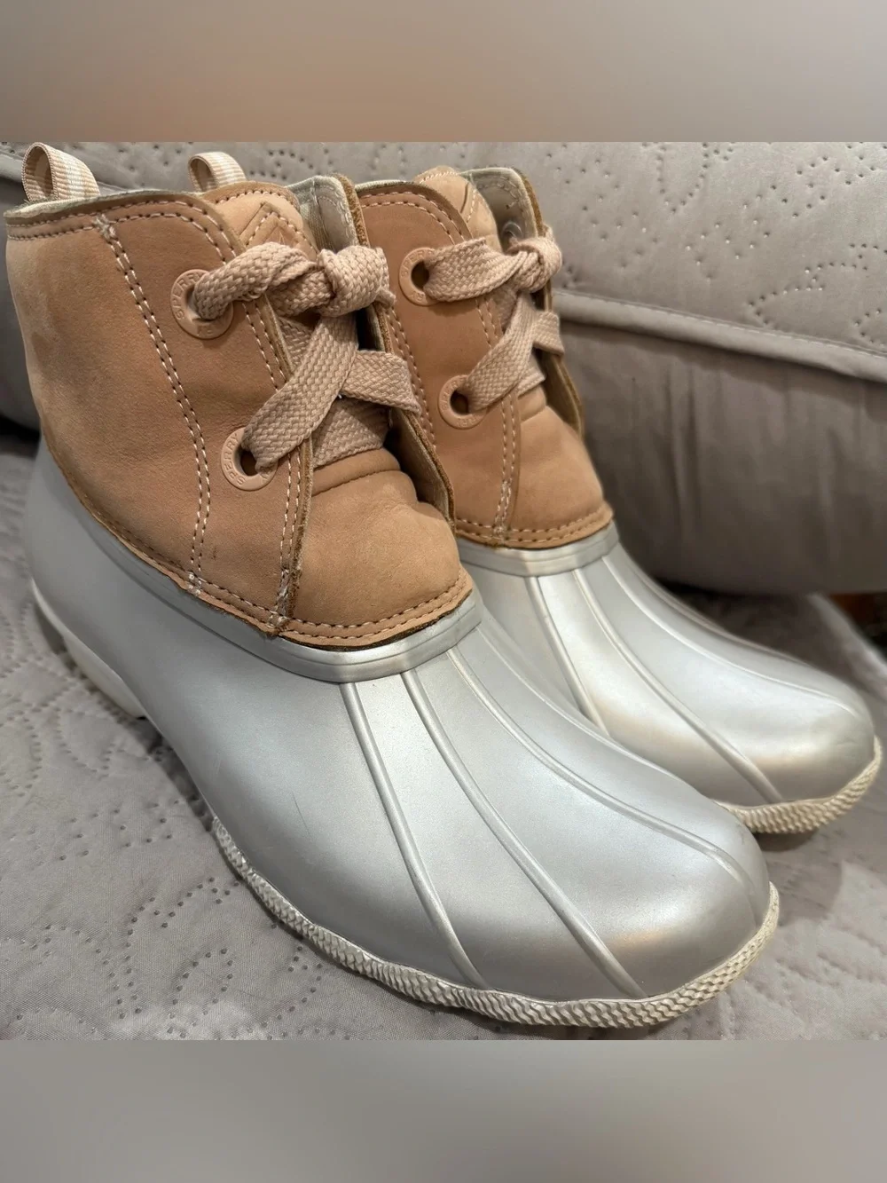 Sperry Saltwater Metallic Silver Tan Duck Boots Women’s Size 9